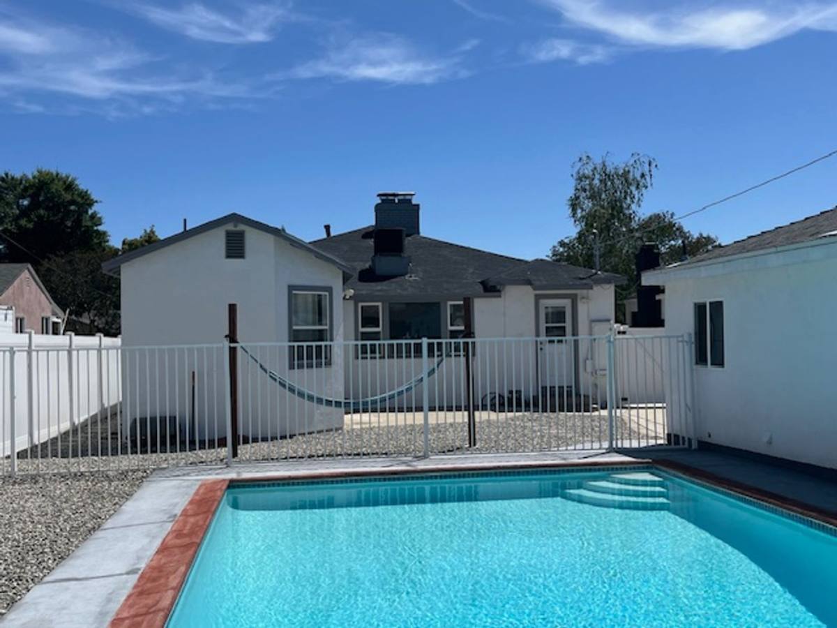 House for rent at 14313 Collins St, Van Nuys, CA 91401