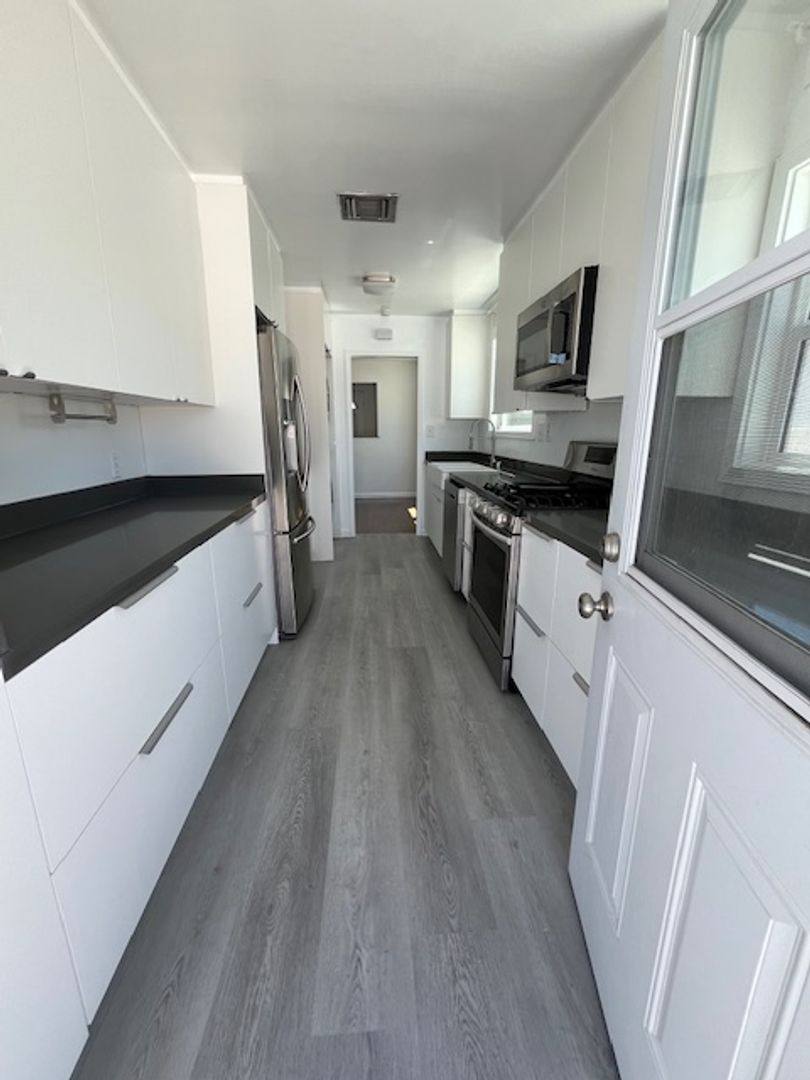 House for rent at 14313 Collins St, Van Nuys, CA 91401