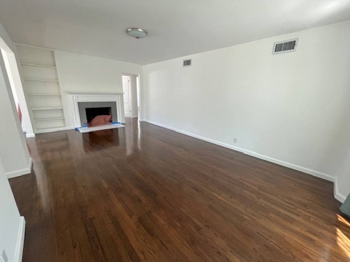 House for rent at 14313 Collins St, Van Nuys, CA 91401