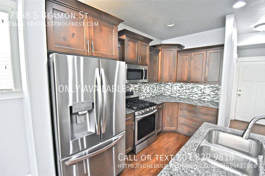 Townhouse for rent at 7168 S Beamon St, West Jordan, UT 84084