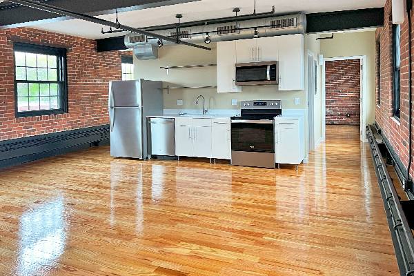Apartment for rent at 45 High St #6, North Andover, MA 01845