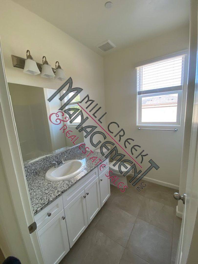 House for rent at 3909 W Nellis Ave, Visalia, CA 93277