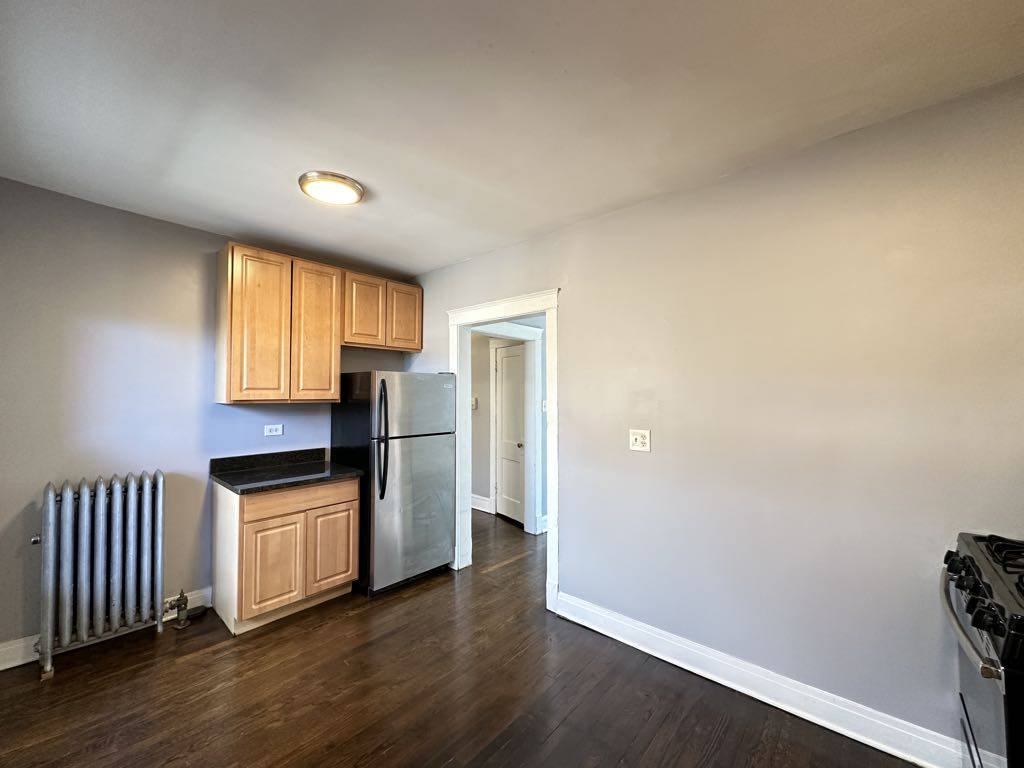 Apartment for rent at 3602 Sunnyside #5, Chicago, IL 60625