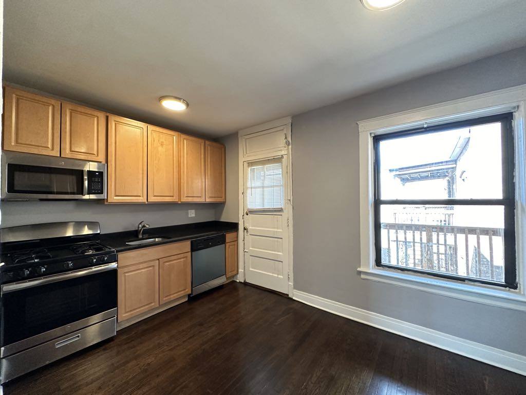Apartment for rent at 3602 Sunnyside #5, Chicago, IL 60625