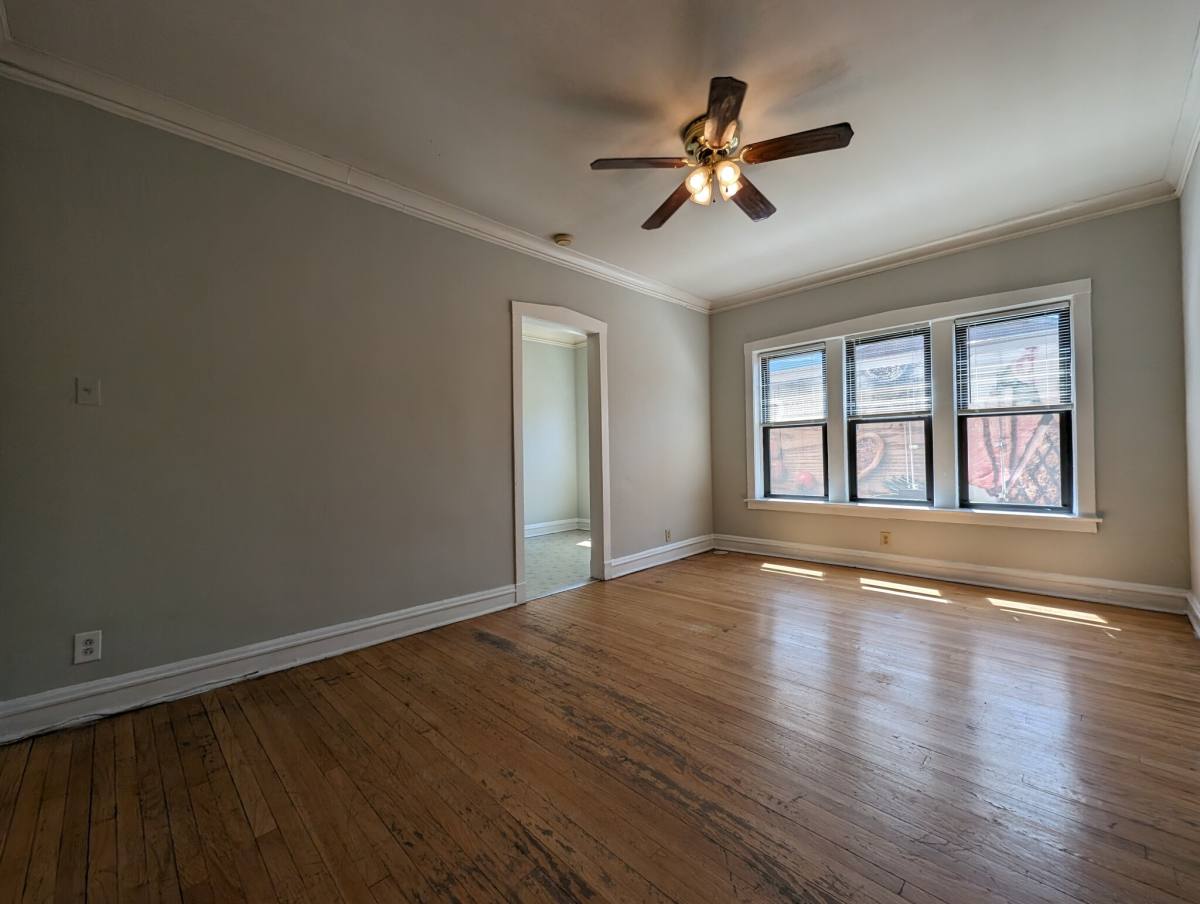 Apartment for rent at 2244 W Wilson #102, Chicago, IL 60625