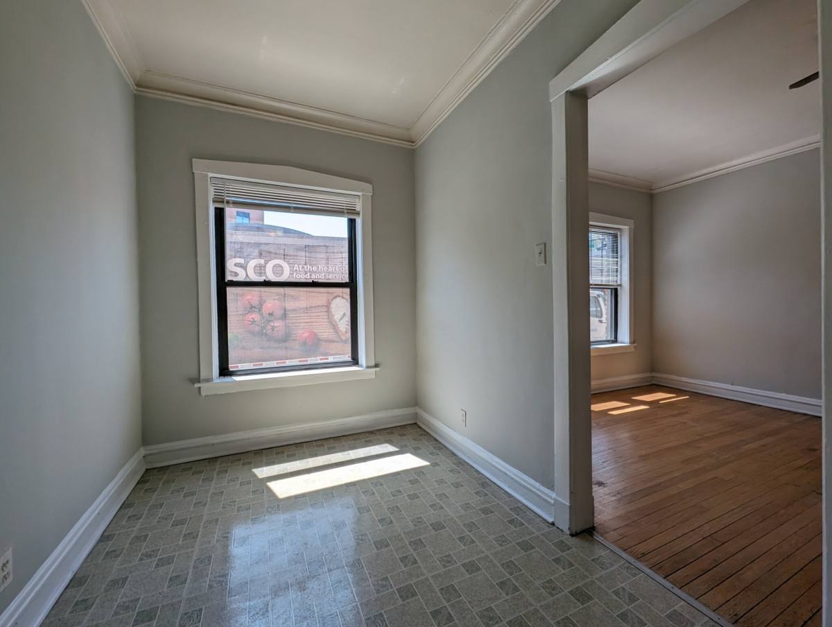 Apartment for rent at 2244 W Wilson #102, Chicago, IL 60625