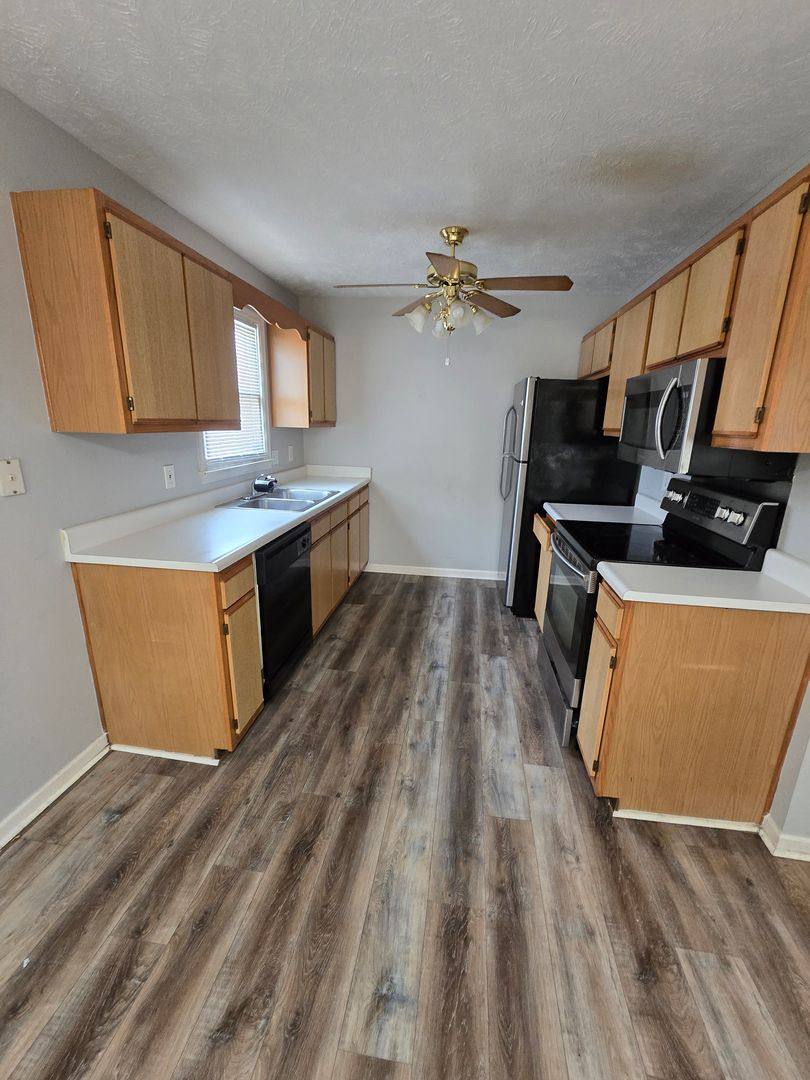 House for rent at 6520 Applewhite Rd, Fayetteville, NC 28304