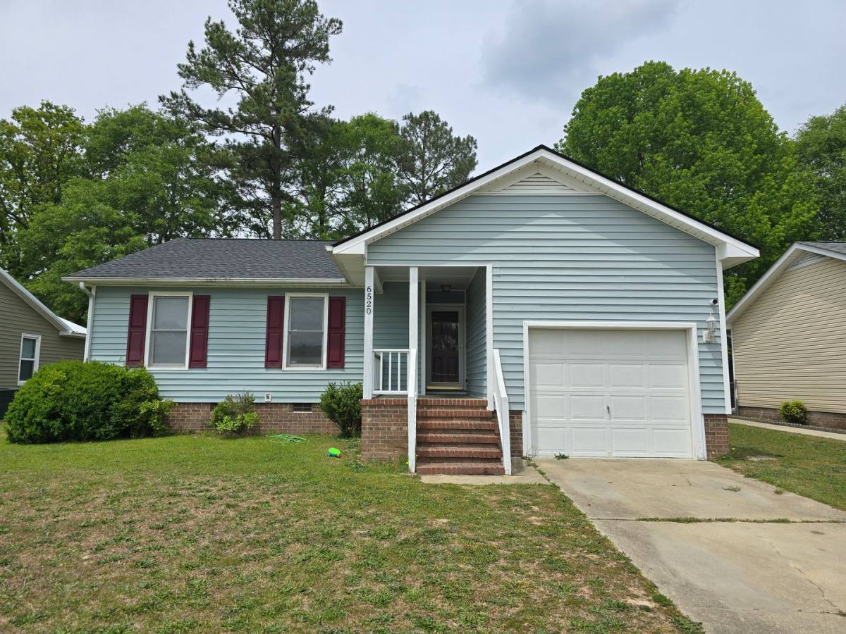 House for rent at 6520 Applewhite Rd, Fayetteville, NC 28304
