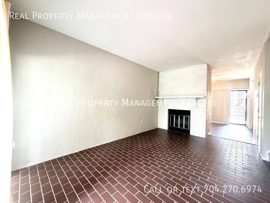 Condo for rent at 414 W 8th St, Charlotte, NC 28202