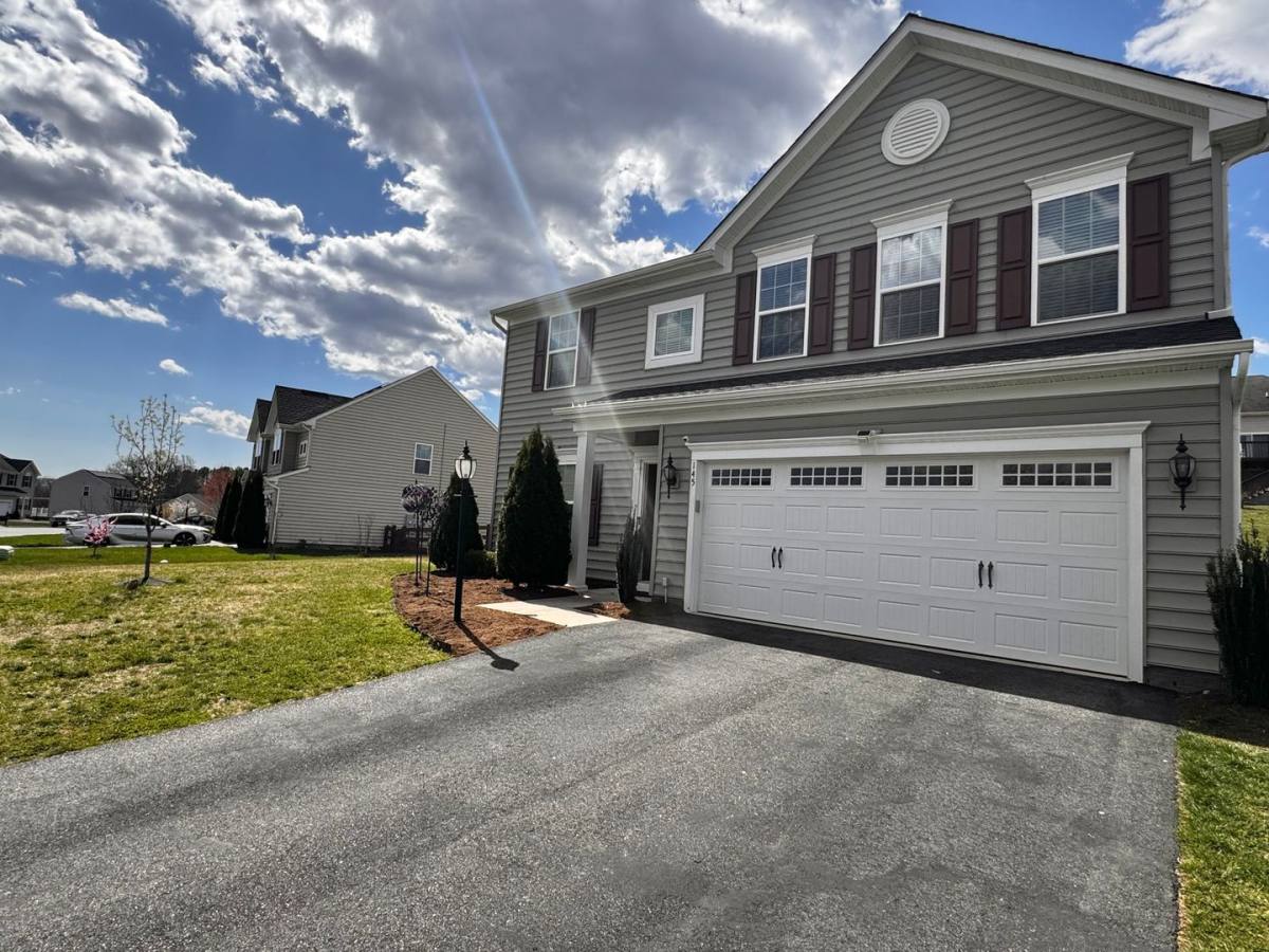 House for rent at 145 Holly Hill Dr, Barboursville, VA 22923