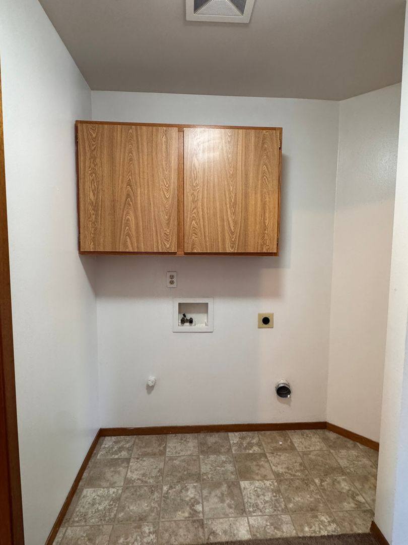 Apartment for rent at 409 S 50th Ave, Yakima, WA 98908