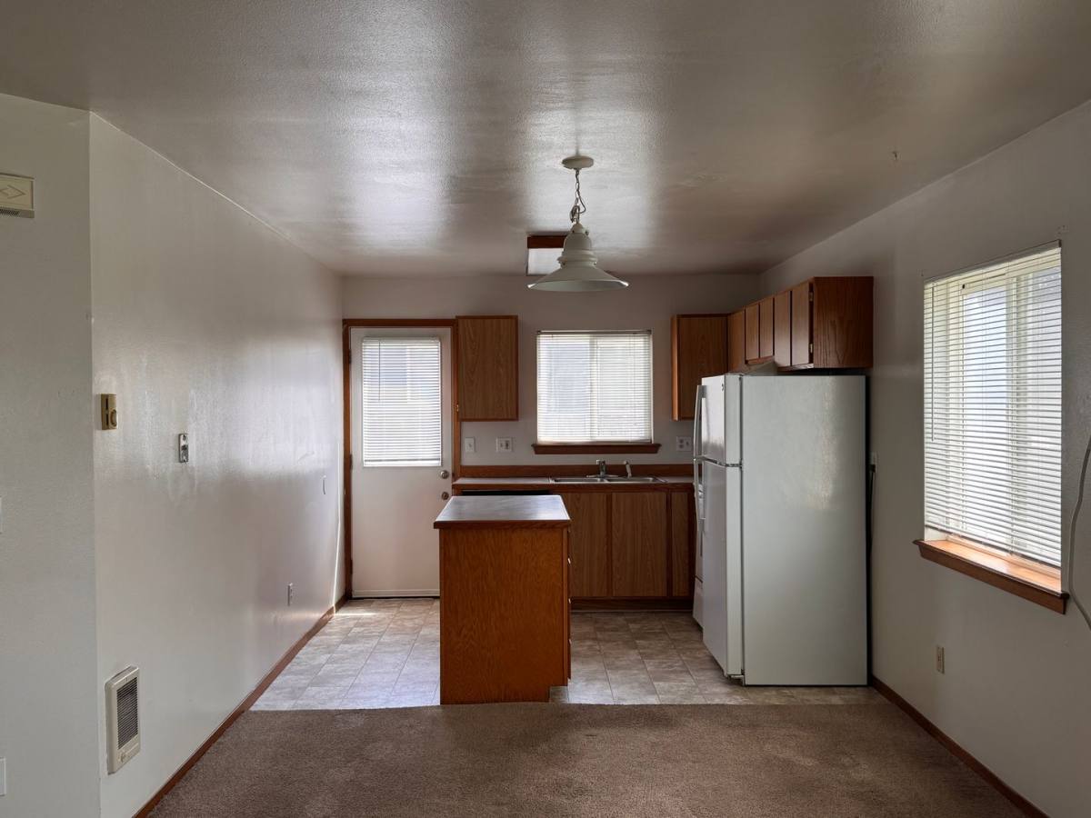 Apartment for rent at 409 S 50th Ave, Yakima, WA 98908