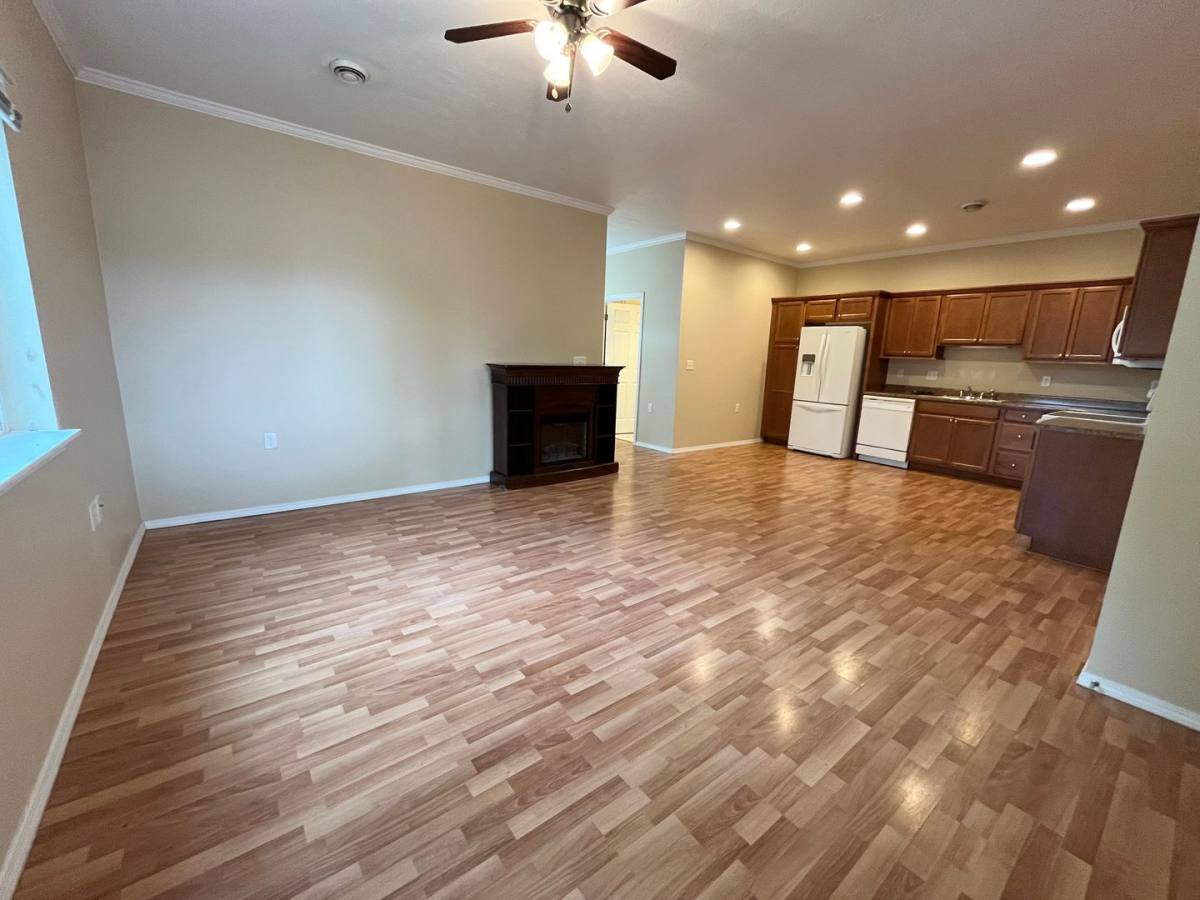 Townhouse for rent at 205 N Cherry St, Lennox, SD 57039