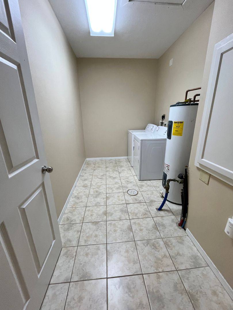 Townhouse for rent at 205 N Cherry St, Lennox, SD 57039