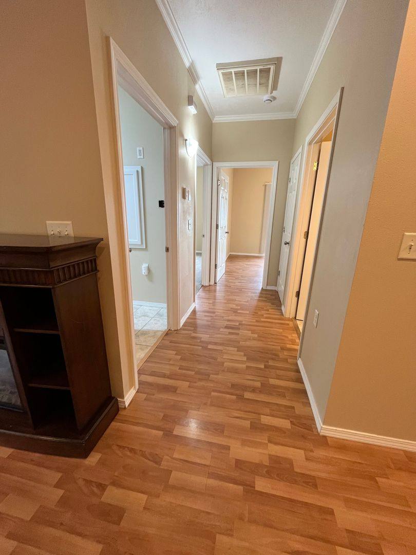 Townhouse for rent at 205 N Cherry St, Lennox, SD 57039