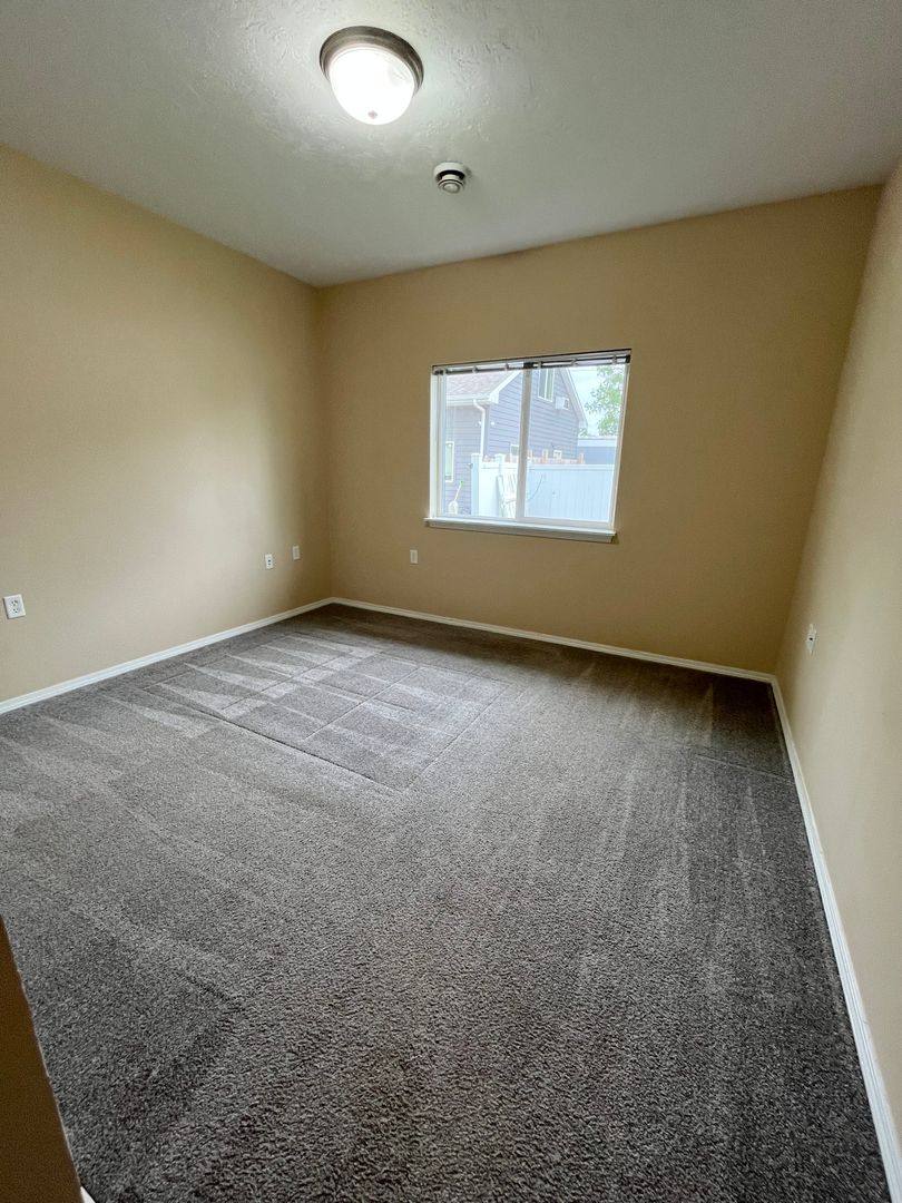 Townhouse for rent at 205 N Cherry St, Lennox, SD 57039