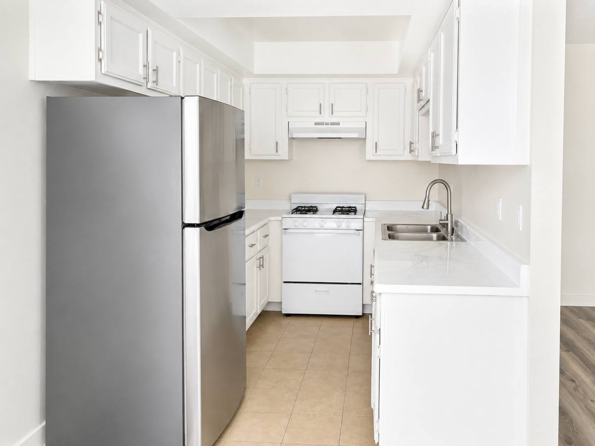 Apartment for rent at 15020 Burbank Blvd, Van Nuys, CA 91411