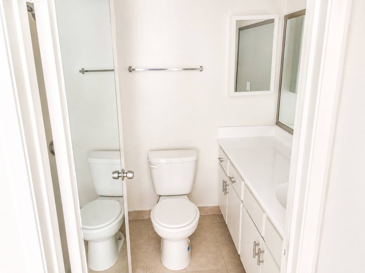 Apartment for rent at 15020 Burbank Blvd, Van Nuys, CA 91411