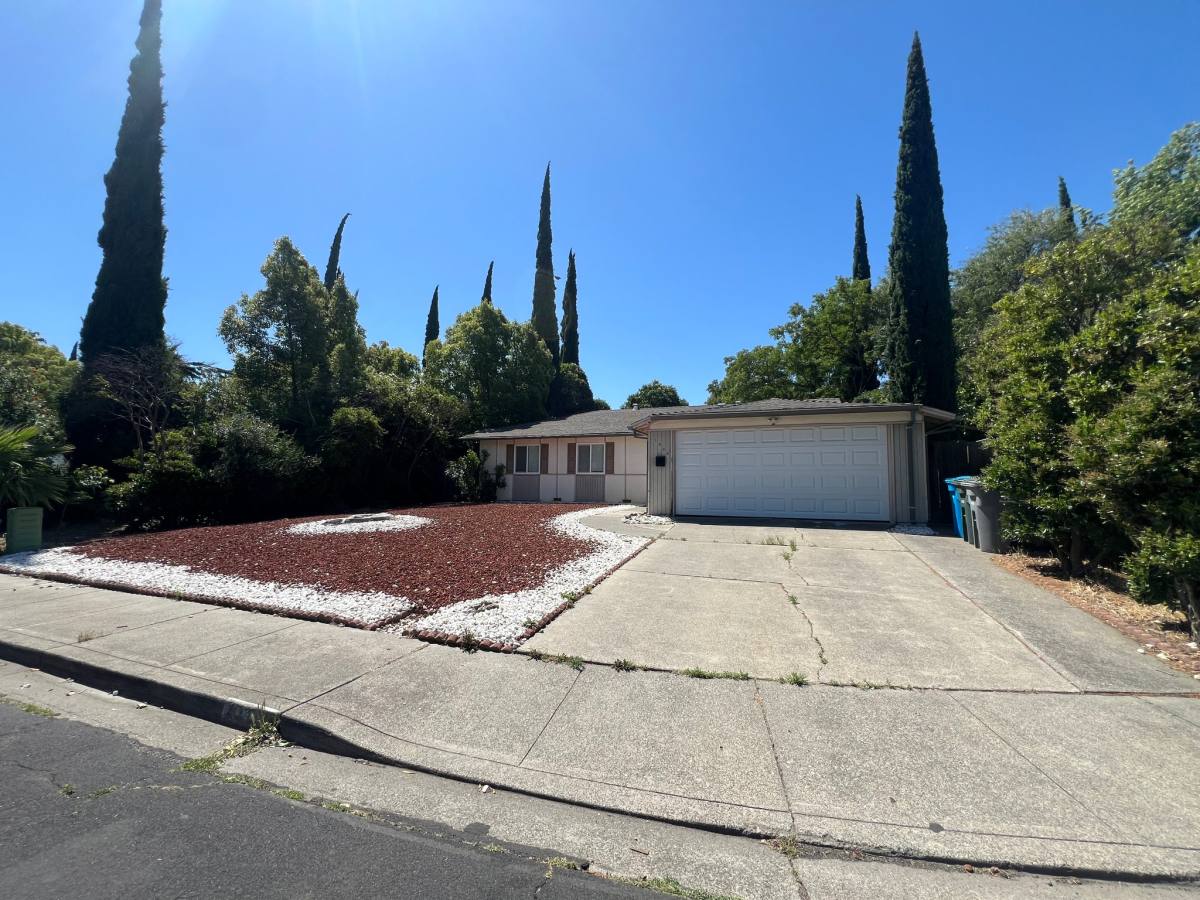 House for rent at 1584 Amapola St, Vacaville, CA 95687