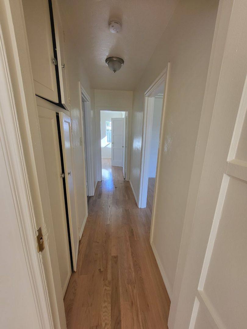 Apartment for rent at 5930 Loma Vista Ave, Huntington Park, CA 90255