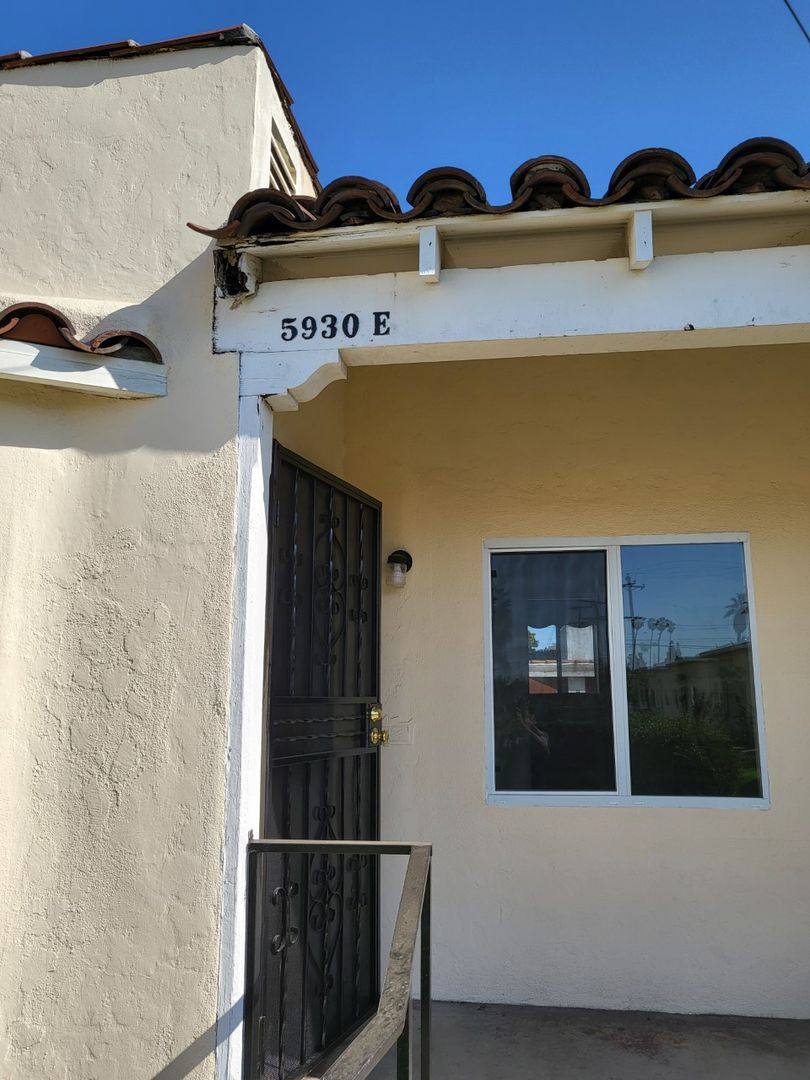 Apartment for rent at 5930 Loma Vista Ave, Huntington Park, CA 90255