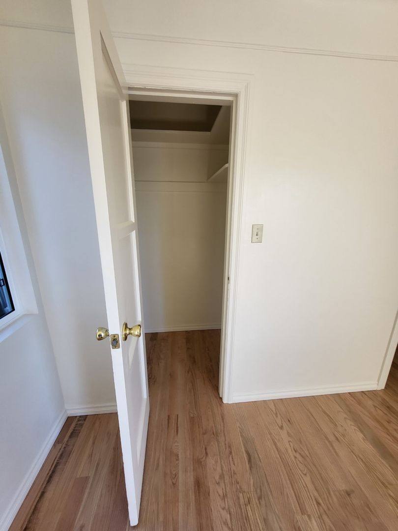Apartment for rent at 5930 Loma Vista Ave, Huntington Park, CA 90255
