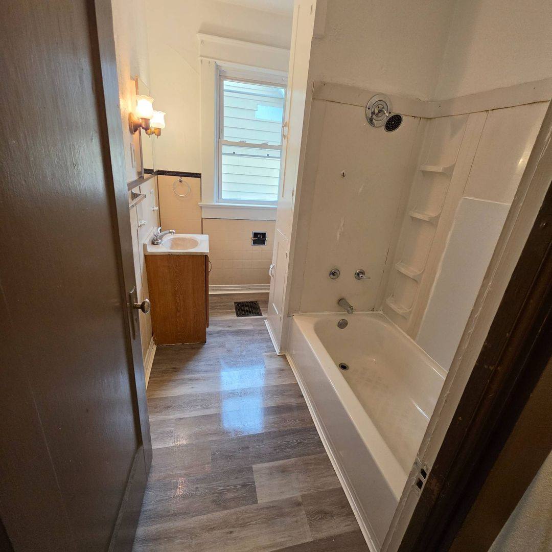 Apartment for rent at 1904 Highland, New Castle, PA 16101