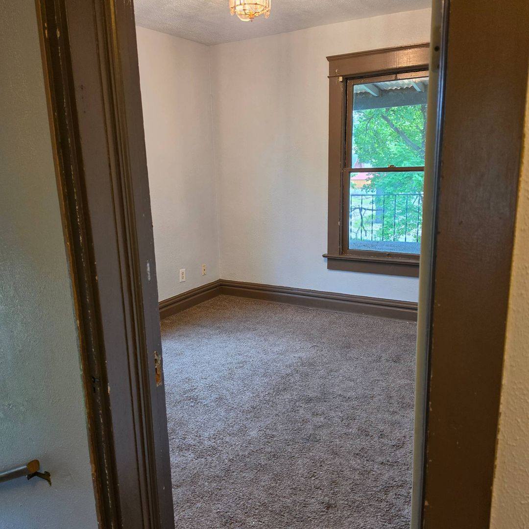 Apartment for rent at 1904 Highland, New Castle, PA 16101