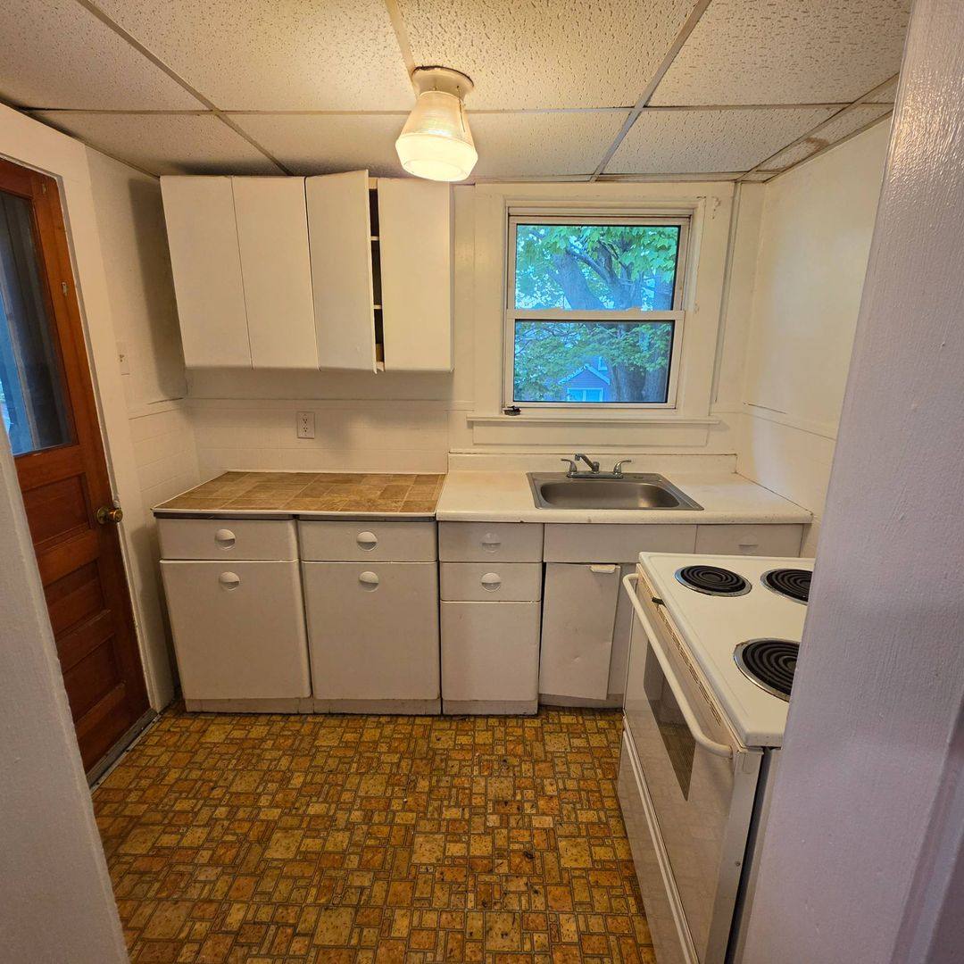 Apartment for rent at 1904 Highland, New Castle, PA 16101