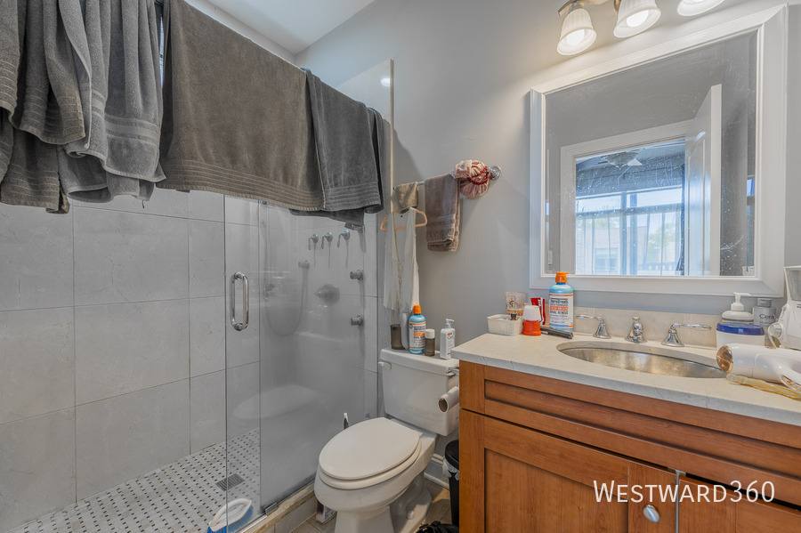Condo for rent at 1924 W Diversey Parkway #2E, Chicago, IL 60614