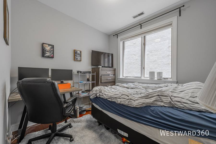 Condo for rent at 1924 W Diversey Parkway #2E, Chicago, IL 60614