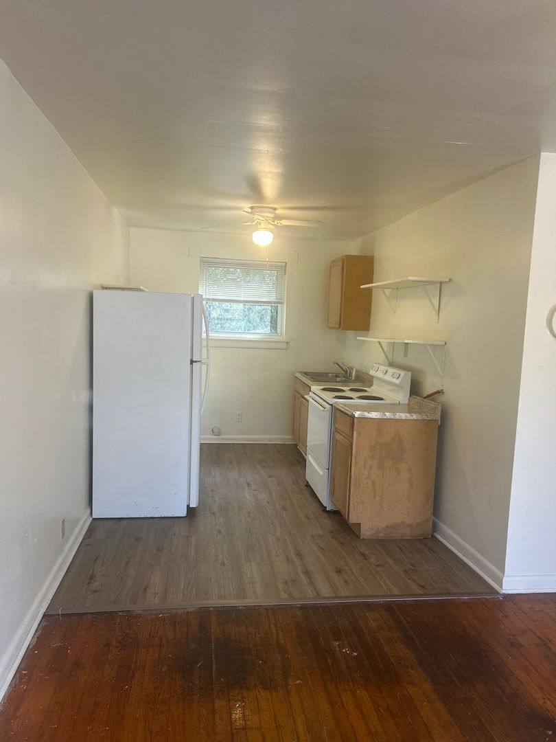 Apartment for rent at 238 9th Ave Place SW, Hickory, NC 28602