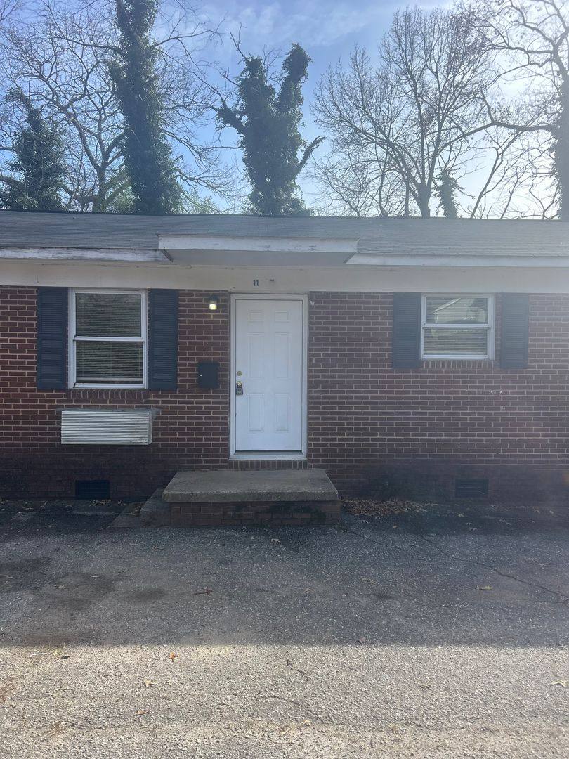 Apartment for rent at 238 9th Ave Place SW, Hickory, NC 28602