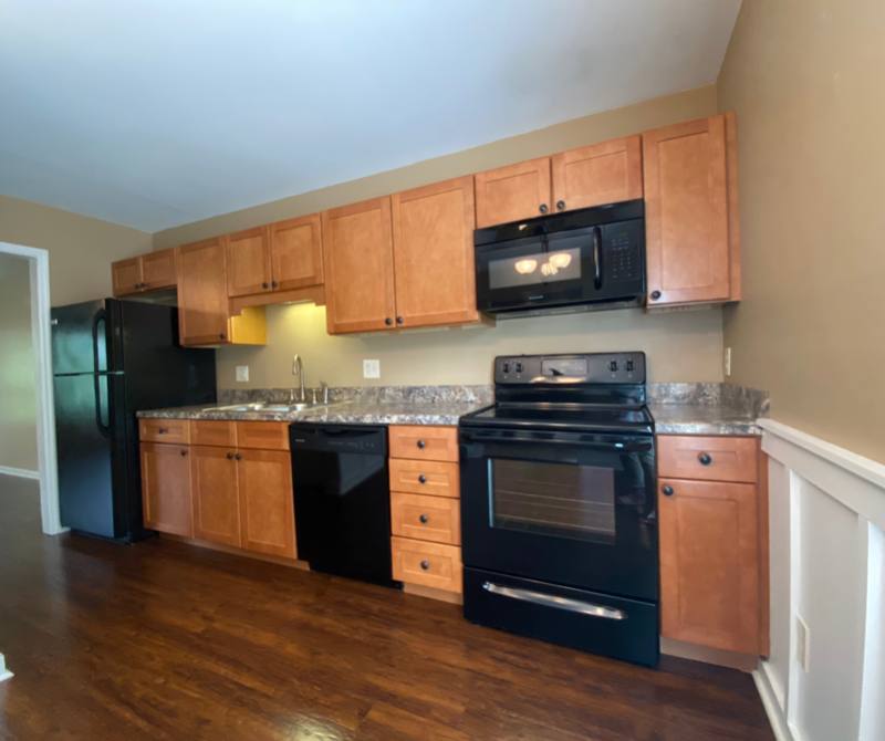 Townhouse for rent at 763 Mentor Ave, Painesville, OH 44077