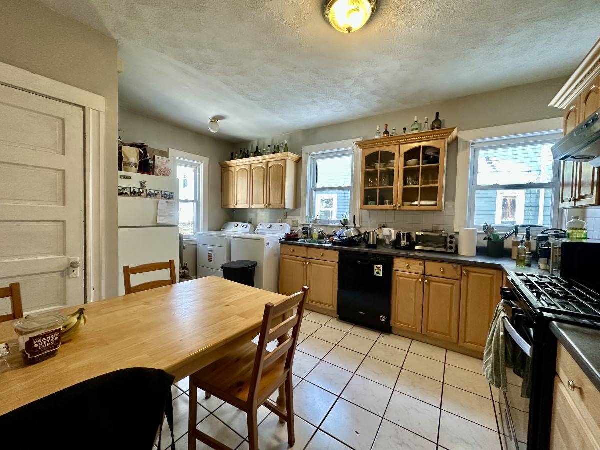 Apartment for rent at 183 College Ave #1, Somerville, MA 02144