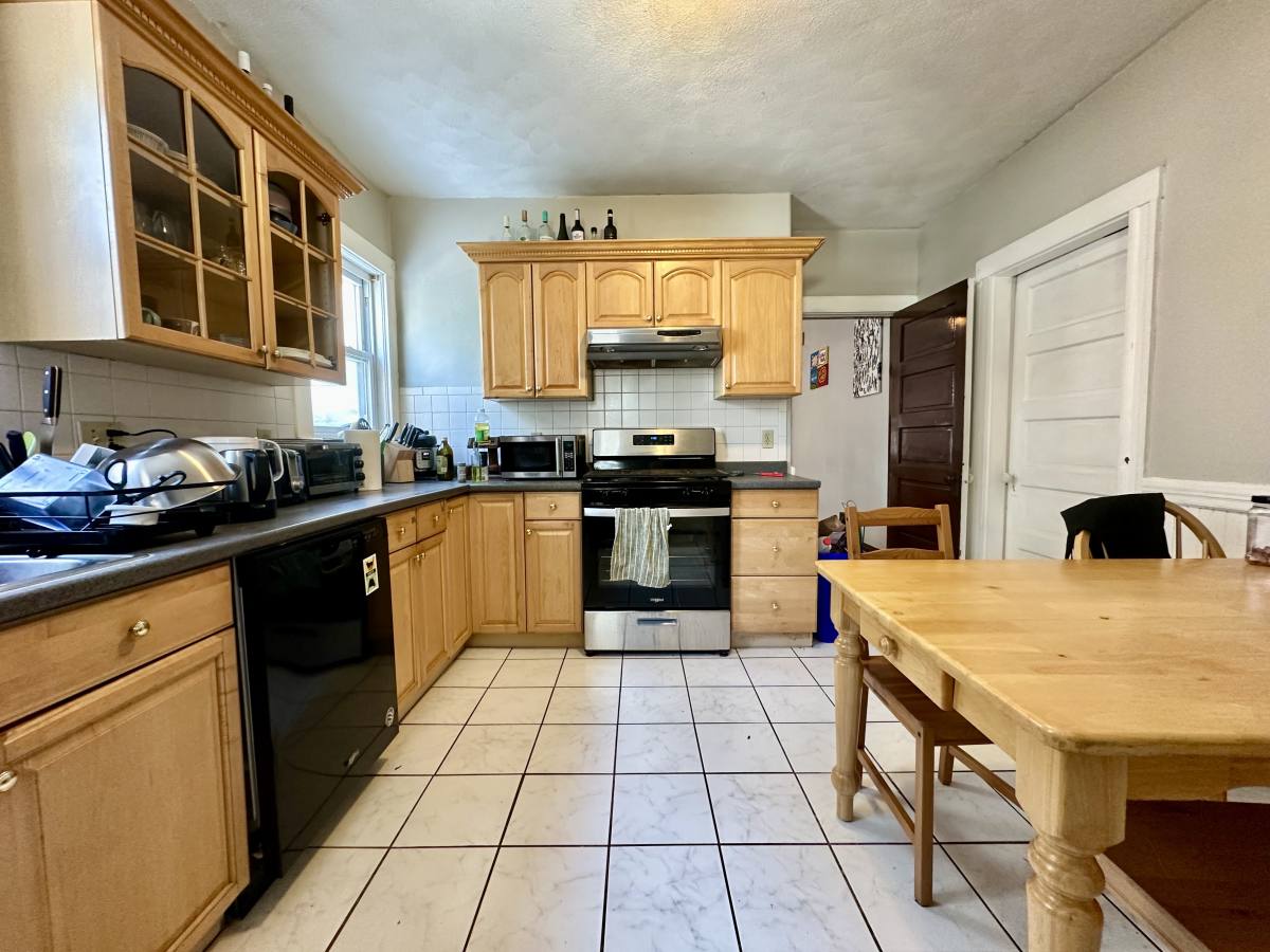Apartment for rent at 183 College Ave #1, Somerville, MA 02144