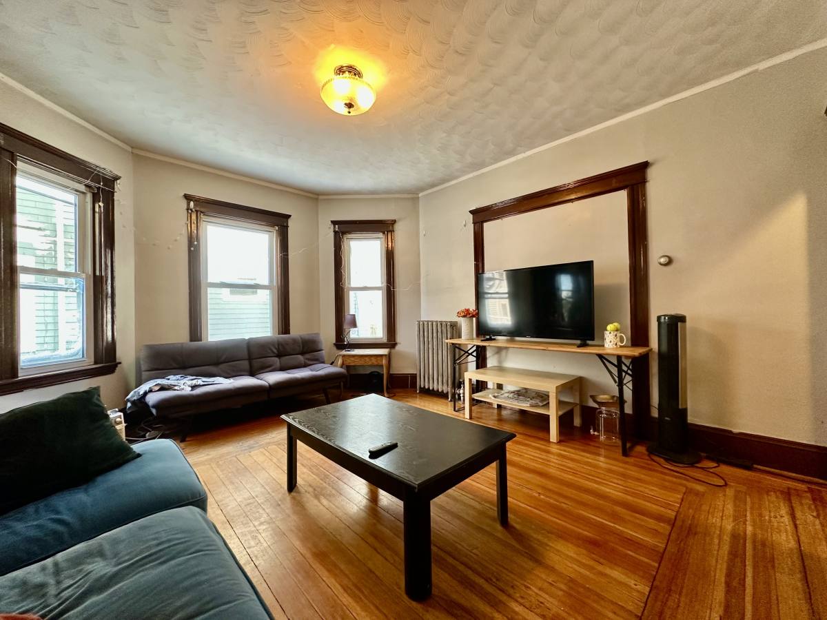 Apartment for rent at 183 College Ave #1, Somerville, MA 02144
