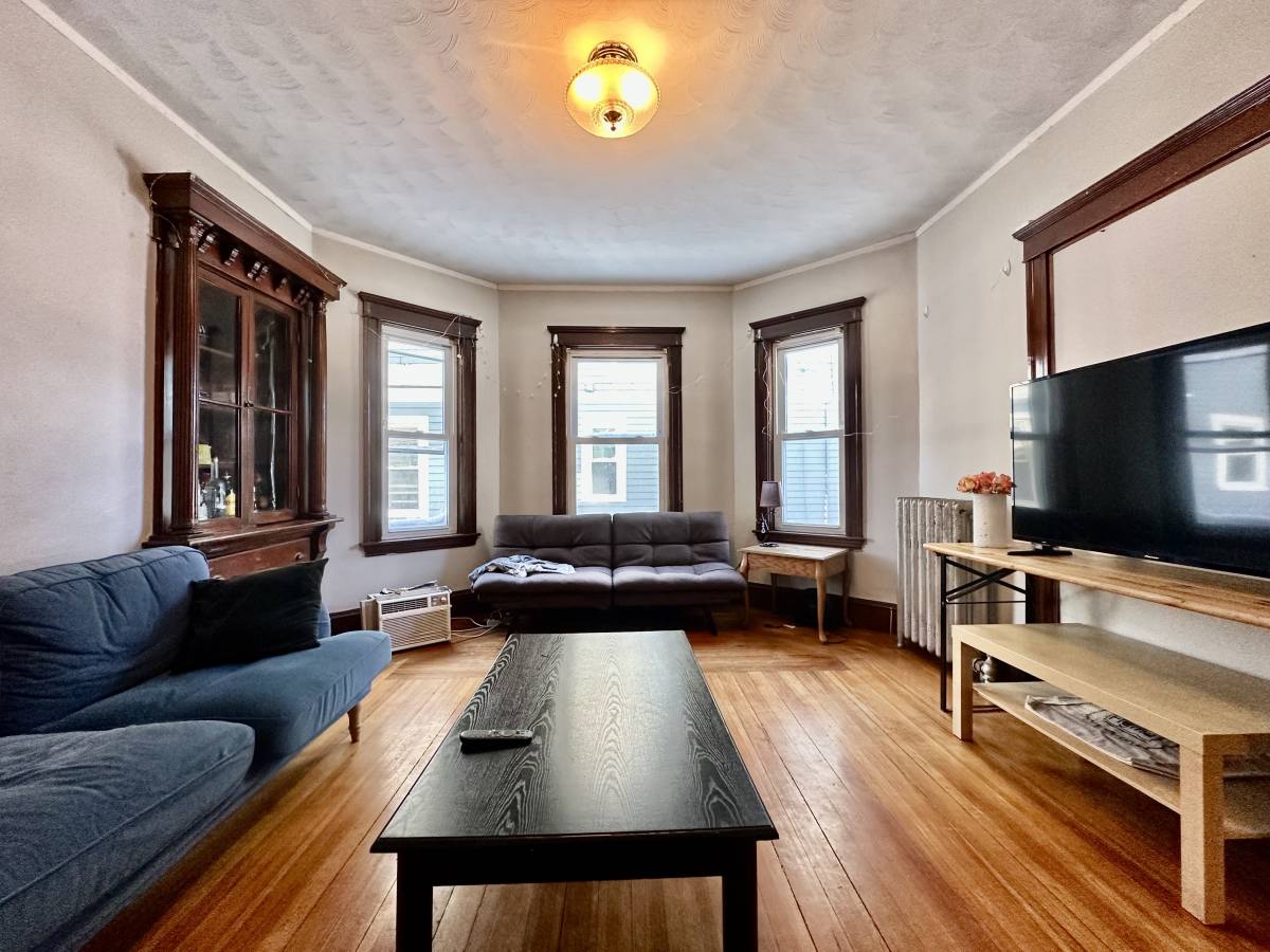 Apartment for rent at 183 College Ave #1, Somerville, MA 02144