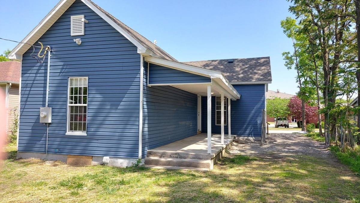 House for rent at 909 W 3rd, Pittsburg, KS 66762