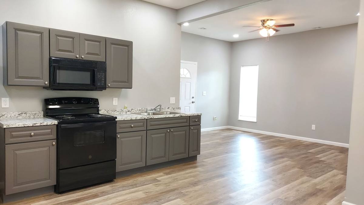 House for rent at 909 W 3rd, Pittsburg, KS 66762