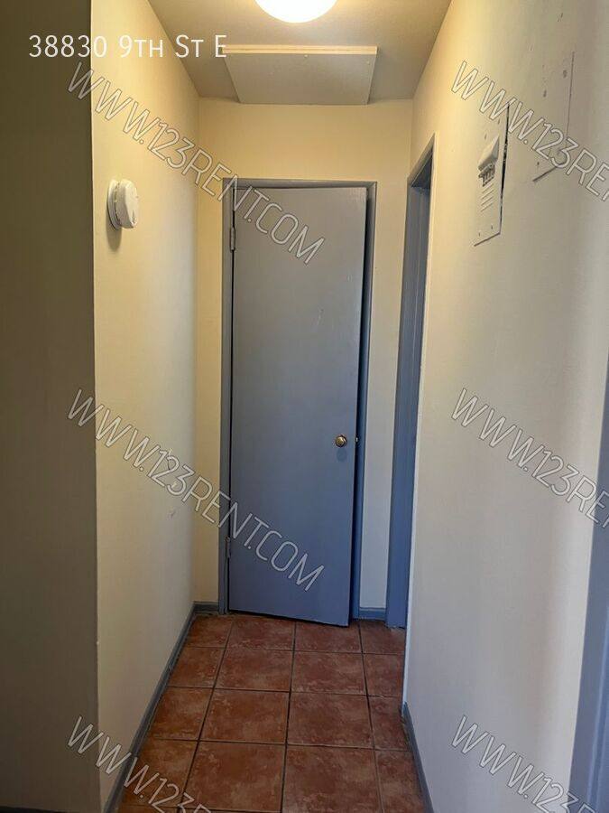 Apartment for rent at 38830 9th St E, Palmdale, CA 93550
