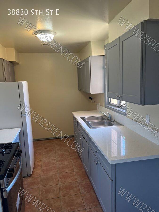 Apartment for rent at 38830 9th St E, Palmdale, CA 93550