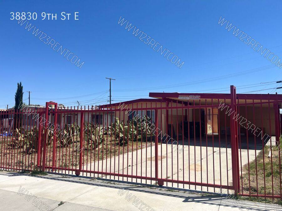 Apartment for rent at 38830 9th St E, Palmdale, CA 93550
