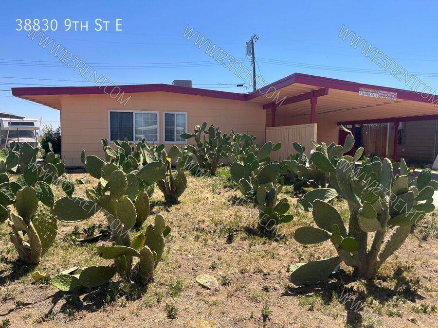 Apartment for rent at 38830 9th St E, Palmdale, CA 93550