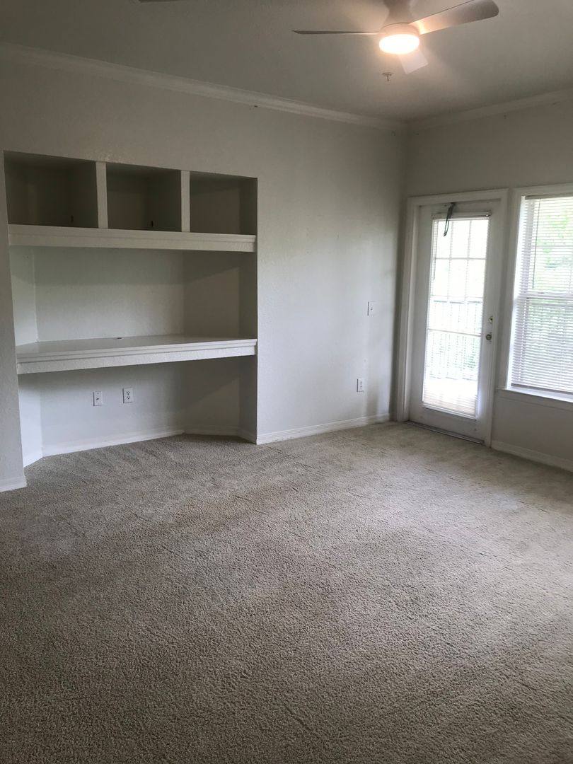 Apartment for rent at 3615 Conroy Rd, Orlando, FL 32839