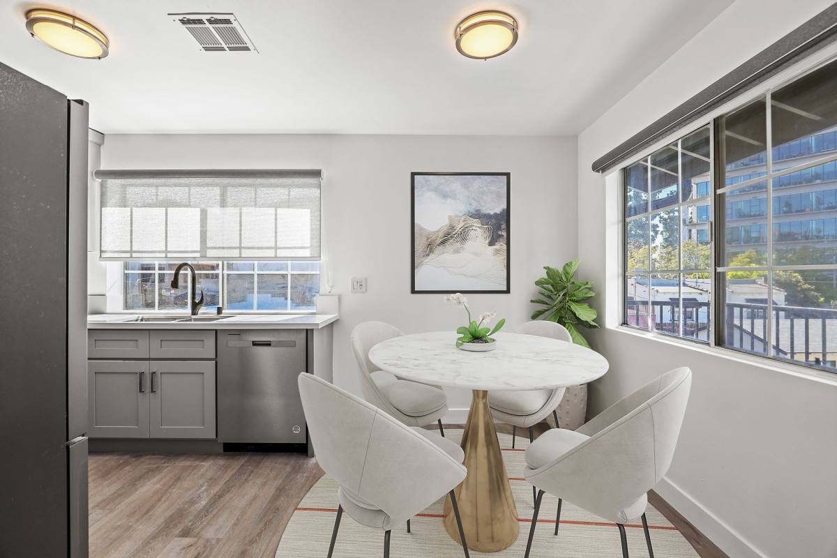 Apartment for rent at 920 Everett St, Los Angeles, CA 90026