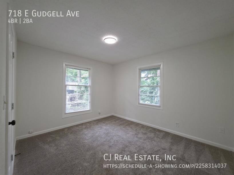 House for rent at 718 E Gudgell Ave, Independence, MO 64055