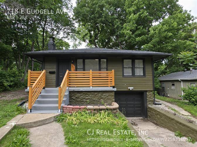 House for rent at 718 E Gudgell Ave, Independence, MO 64055