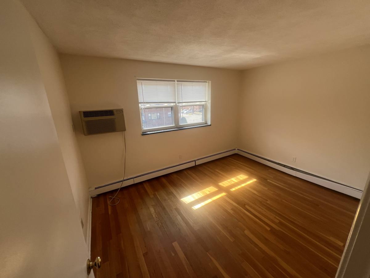 Apartment for rent at 268 Grove St #U10, Auburndale, MA 02466