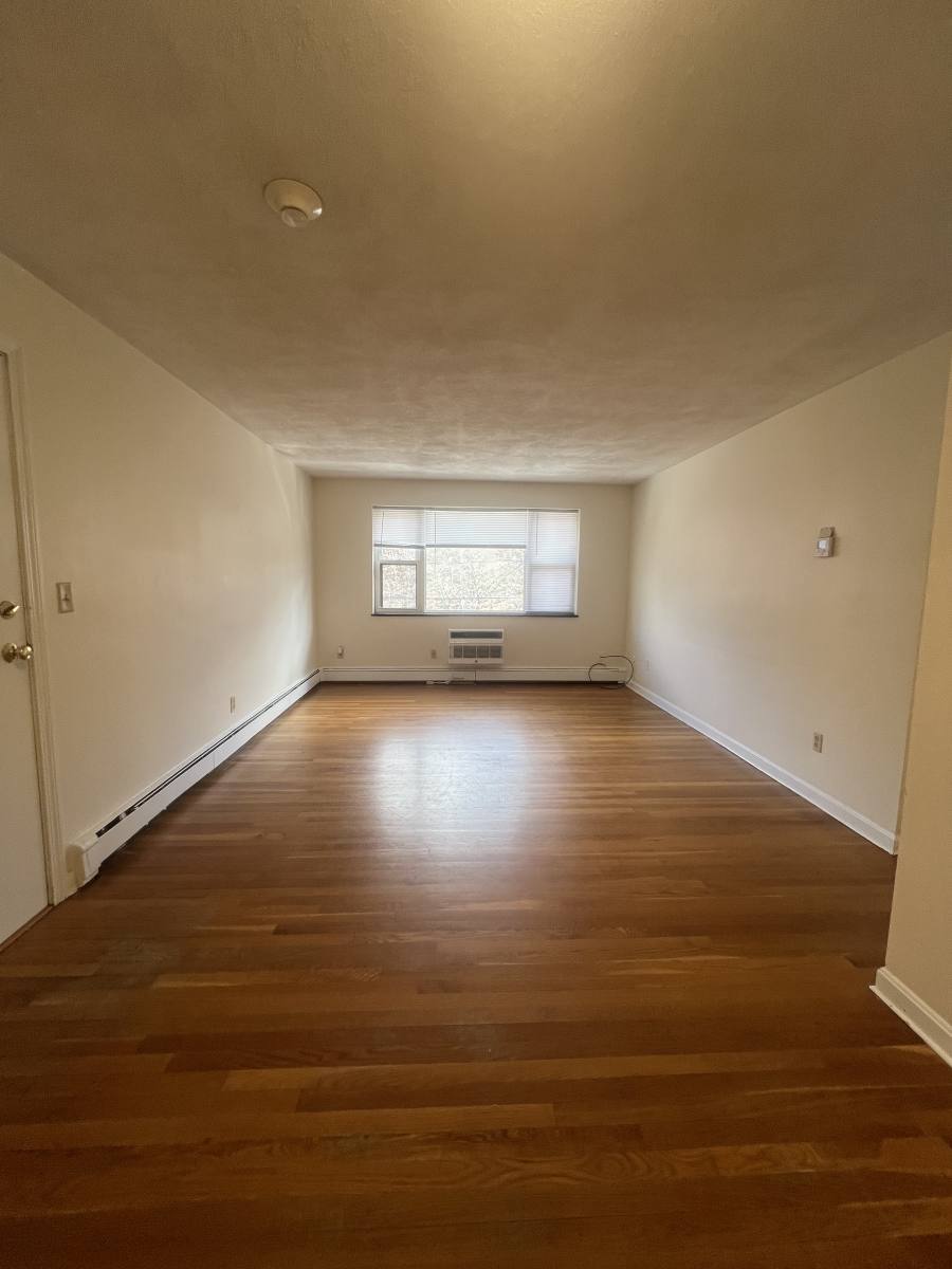 Apartment for rent at 268 Grove St #U10, Auburndale, MA 02466